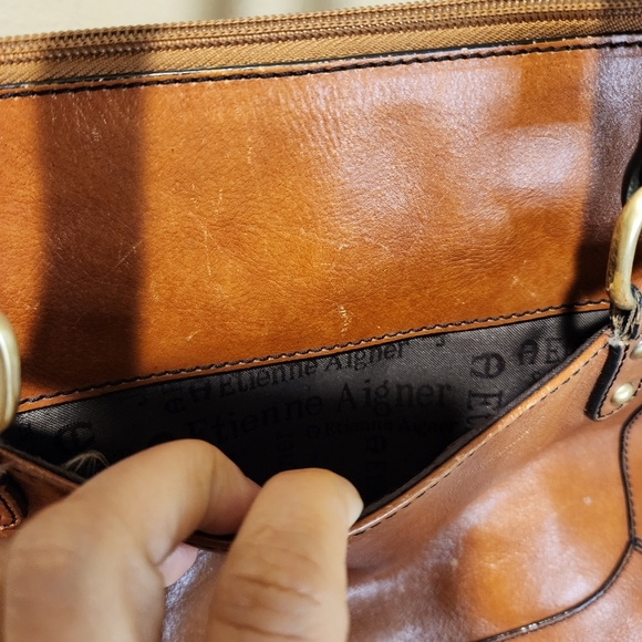 Etienne Aigner Camel Brown Leather Showlder bag - Picture 3 of 16